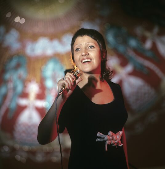 Певица Галина Ненашева