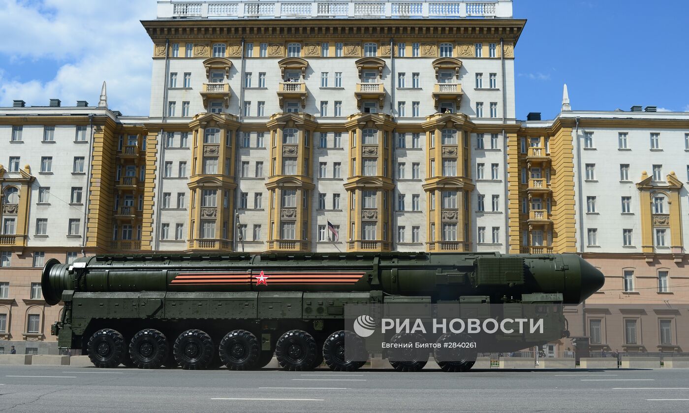 Генеральная репетиция военного парада в честь 71-й годовщины Победы в ВОВ