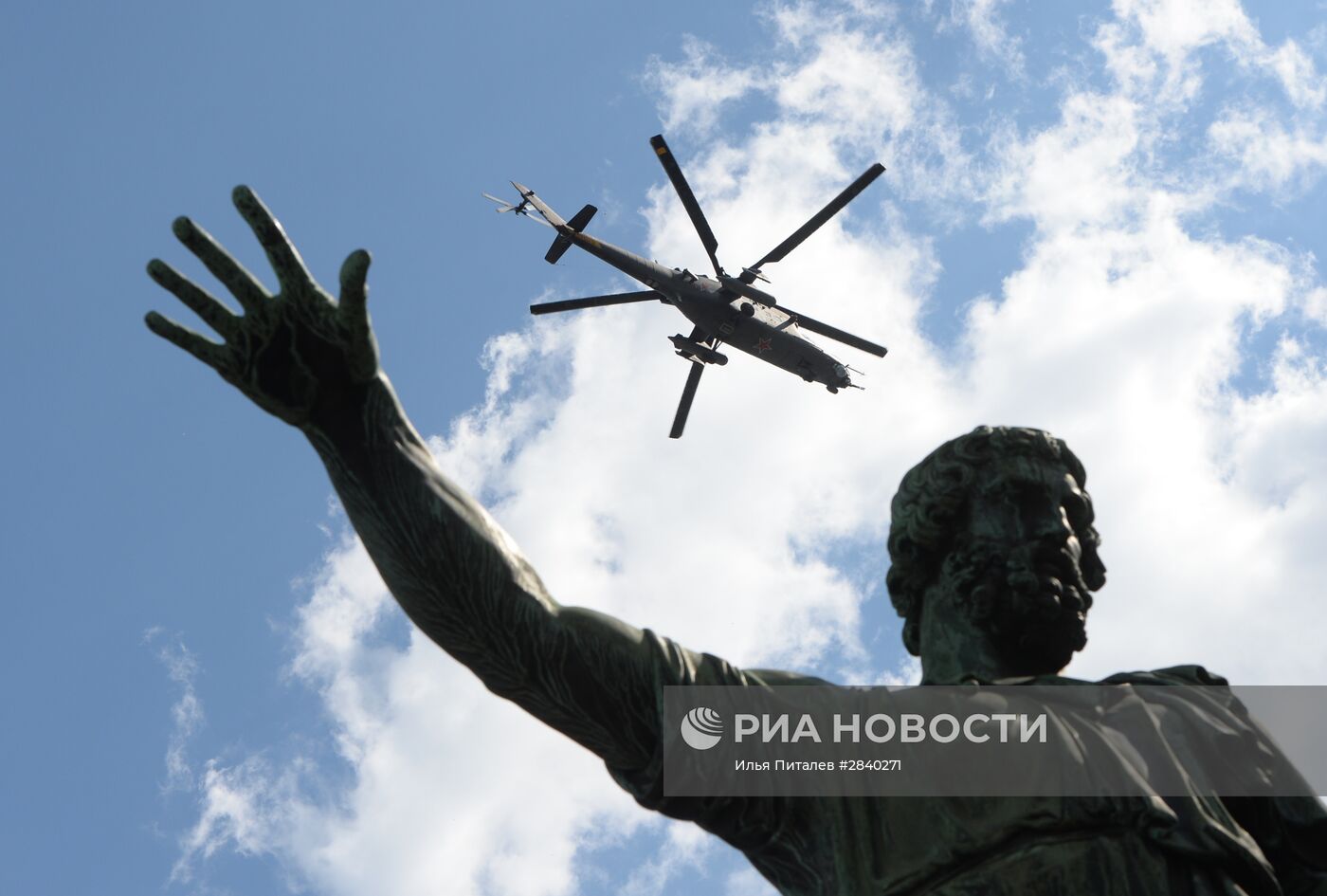 Генеральная репетиция военного парада в честь 71-й годовщины Победы в ВОВ