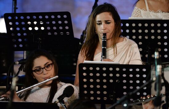 Концерт в Пальмире в память о погибших борцах за независимость Сирии