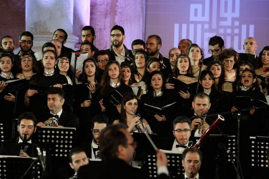 Концерт в Пальмире в память о погибших борцах за независимость Сирии