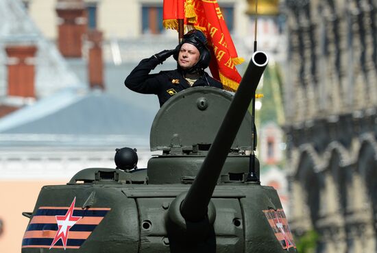 Военный парад в честь 71-й годовщины Победы в ВОВ
