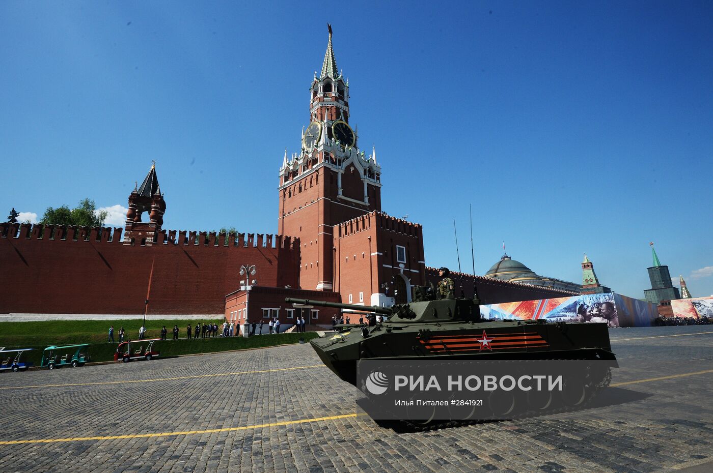 Военный парад в честь 71-й годовщины Победы в ВОВ