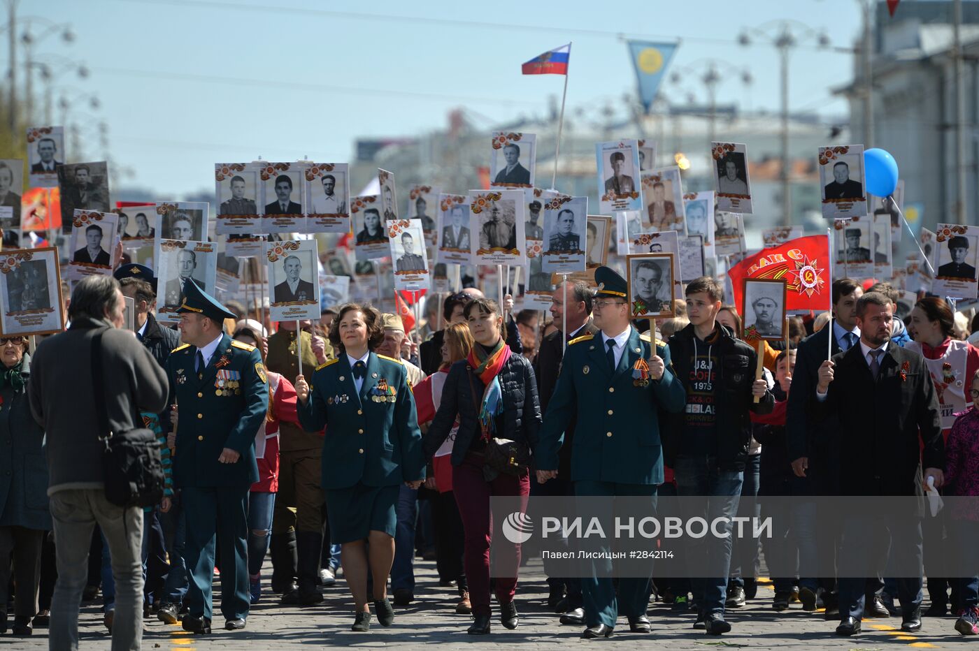 Шествие "Бессмертный полк" в городах России