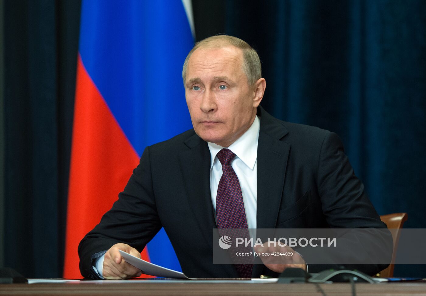 Президент РФ В. Путин провел совещание по вопросам энергообеспечения Крыма