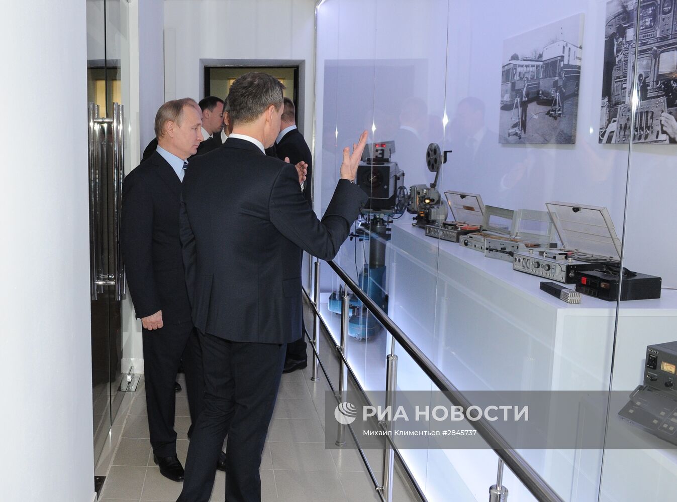 Президент РФ В. Путин посетил телерадиокомпанию в Сочи