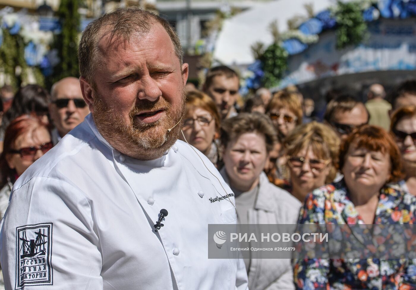 На фестивале "Рыбная неделя" приготовили самую большую уху в Москве