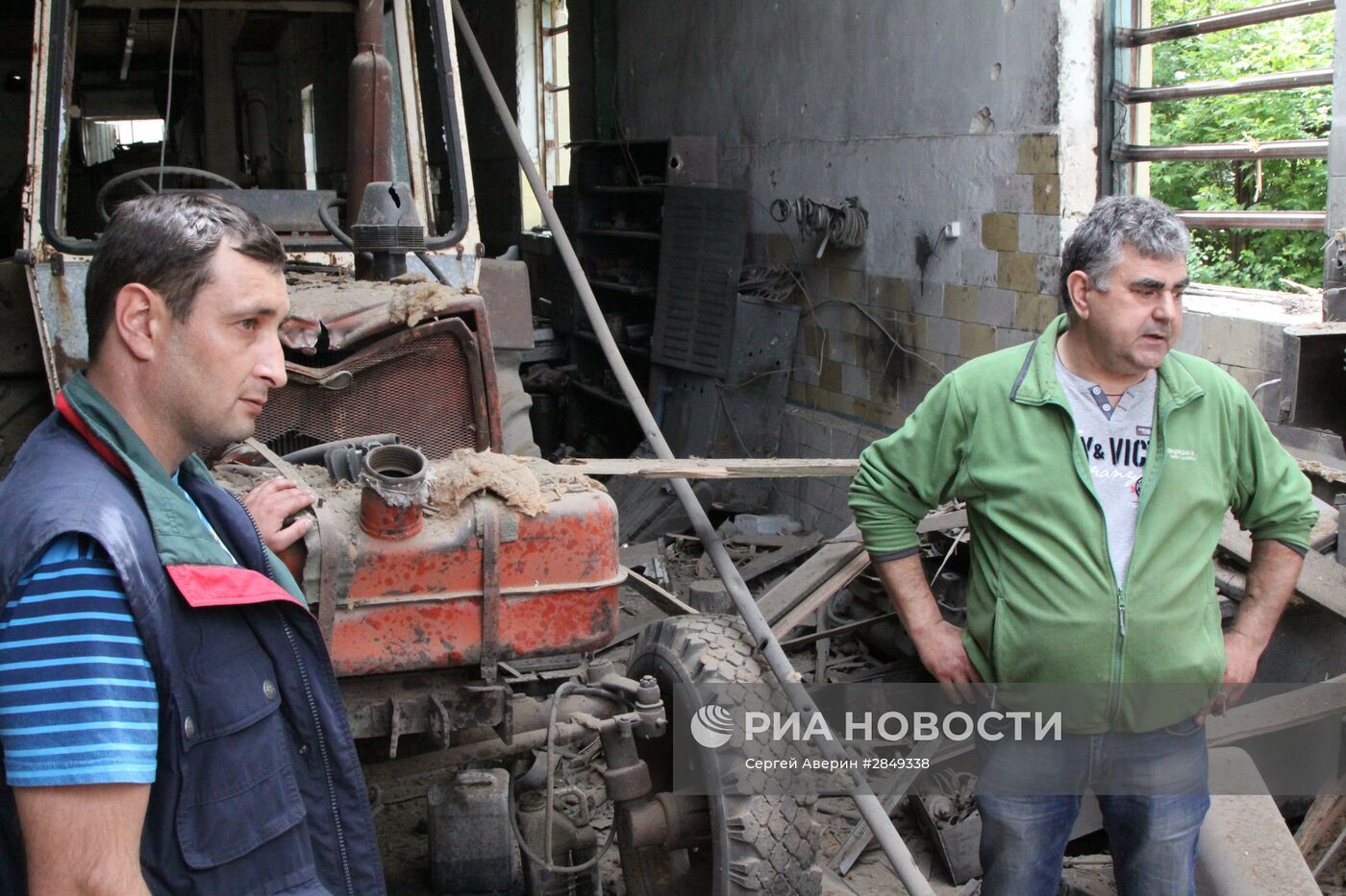 Последствия обстрела Докучаевска в Донецкой области