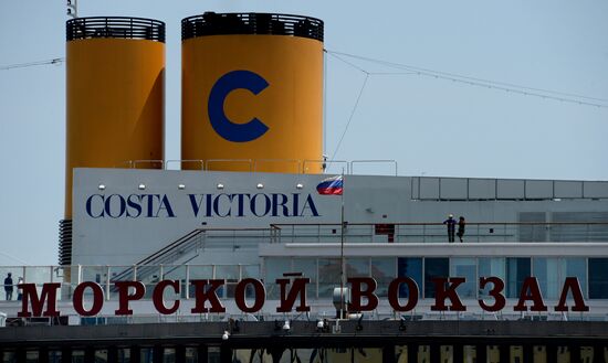 Прибытие трансокеанского лайнера "Costa Victoria" во Владивосток