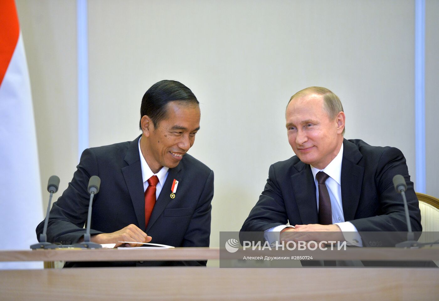 Церемония подписания документов по итогам российско-индонезийских переговоров