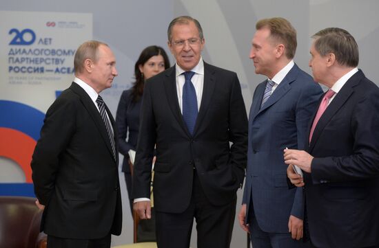 Двусторонняя встреча президента РФ В. Путина с премьер-министром Республики Сингапур Ли Сянь Луном