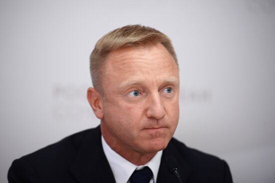 Брифинг министра образования и науки РФ Дмитрия Ливанова "Диалоговое партнерство России и АСЕАН в образовательном пространстве"