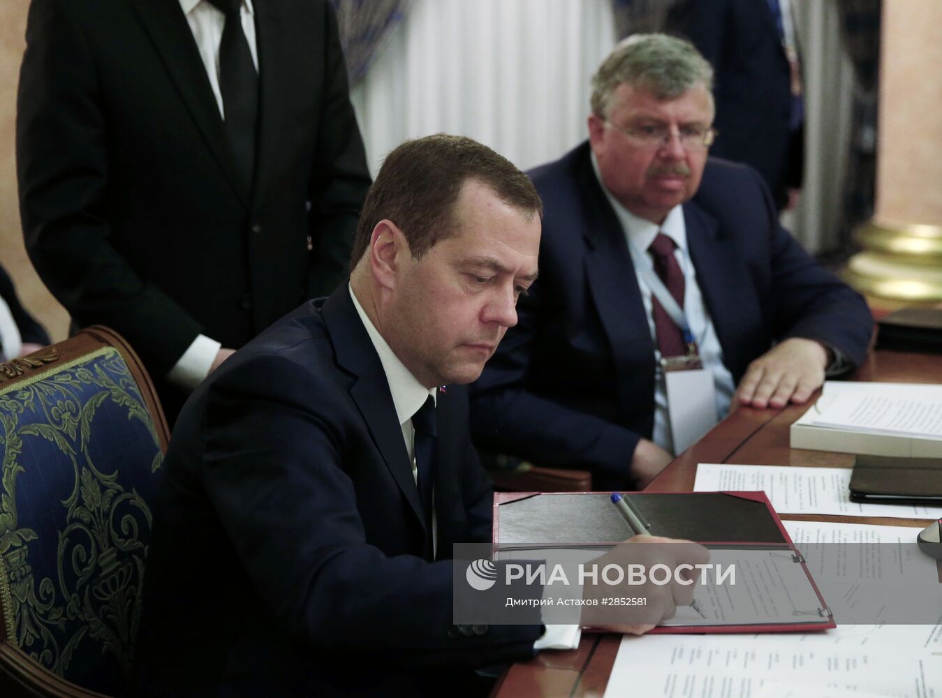 Премьер-министр РФ Д. Медведев в Ереване принимает участие в межправсовете ЕАЭС