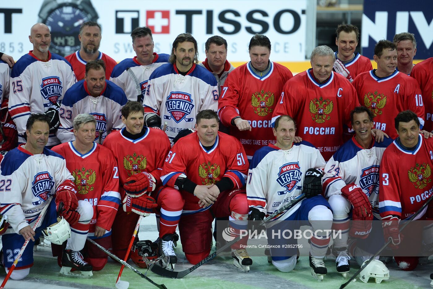 Хоккей. Матч "Легенды мира под московскими звездами"