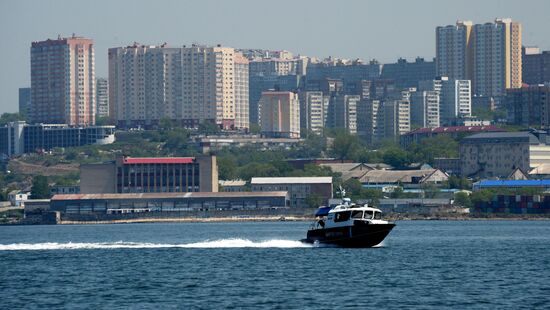 Рейд морских пограничников по проверке прибрежного лова в Приморском крае