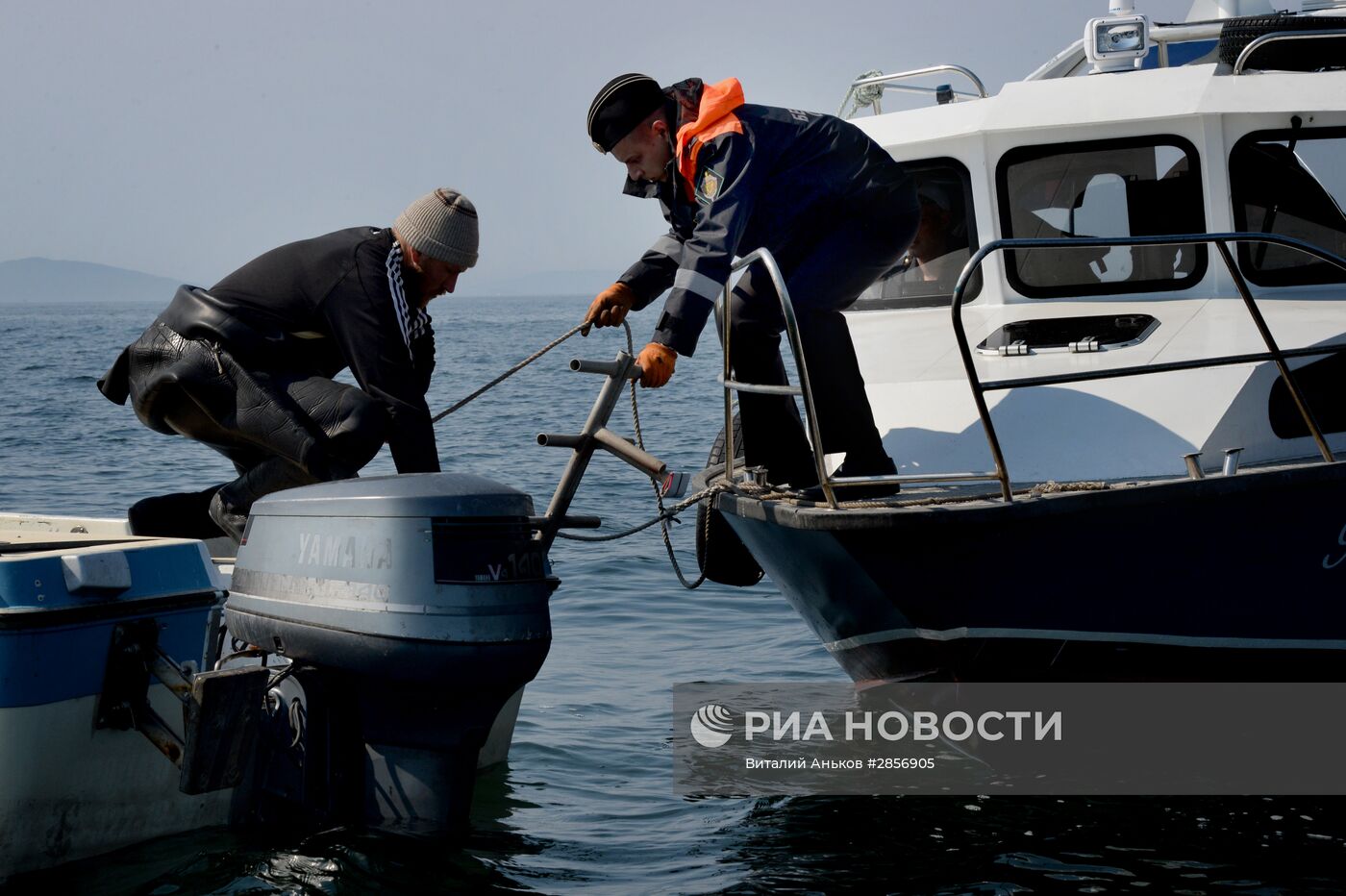 Рейд морских пограничников по проверке прибрежного лова в Приморском крае