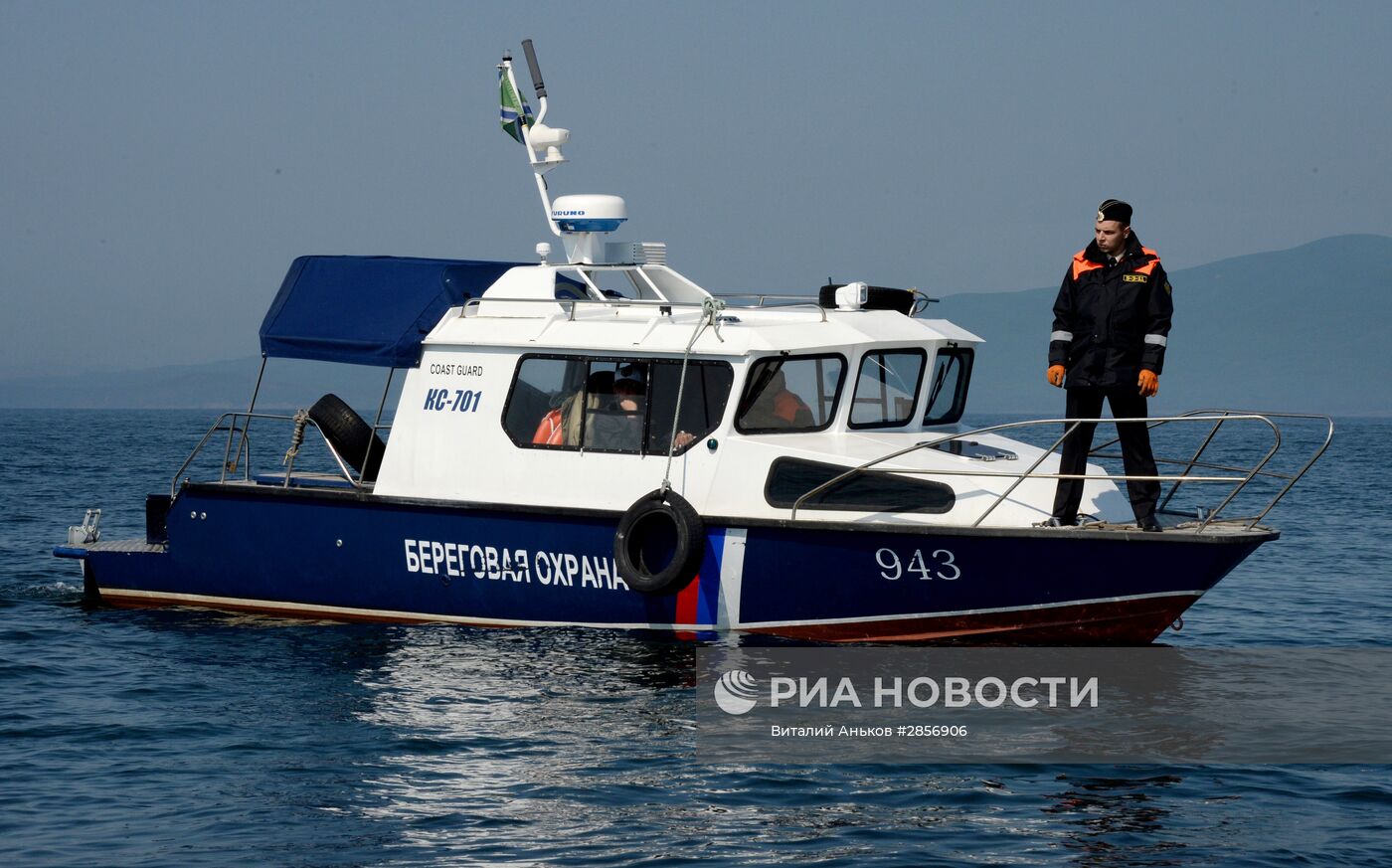 Рейд морских пограничников по проверке прибрежного лова в Приморском крае