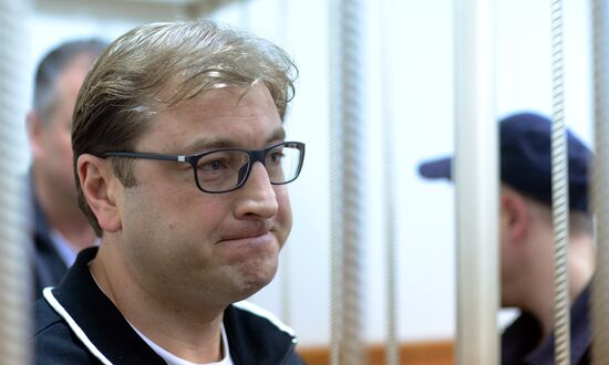 Следствие просит суд Москвы продлить срок ареста миллиардера Михальченко