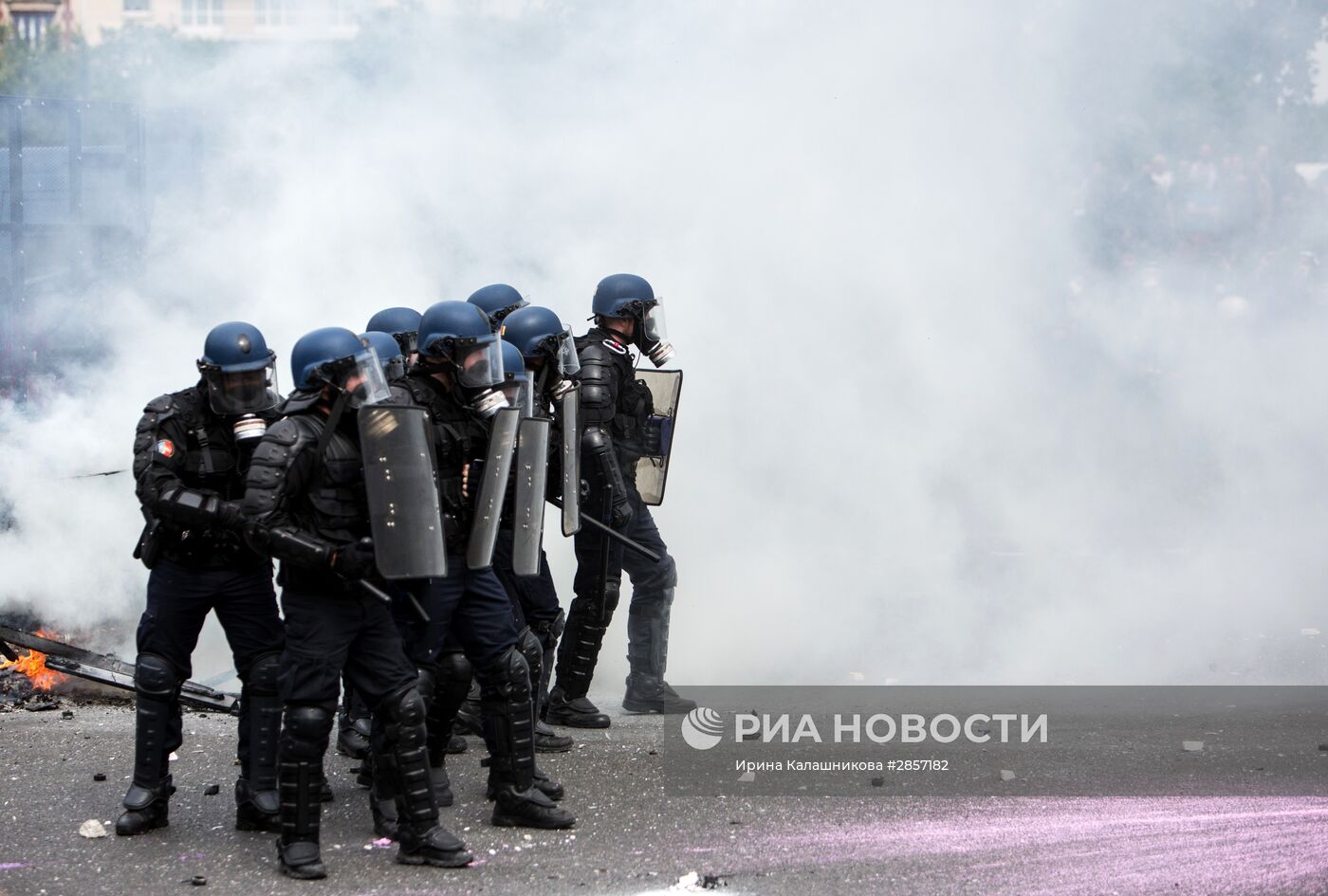 Акция протеста профсоюзов в Париже