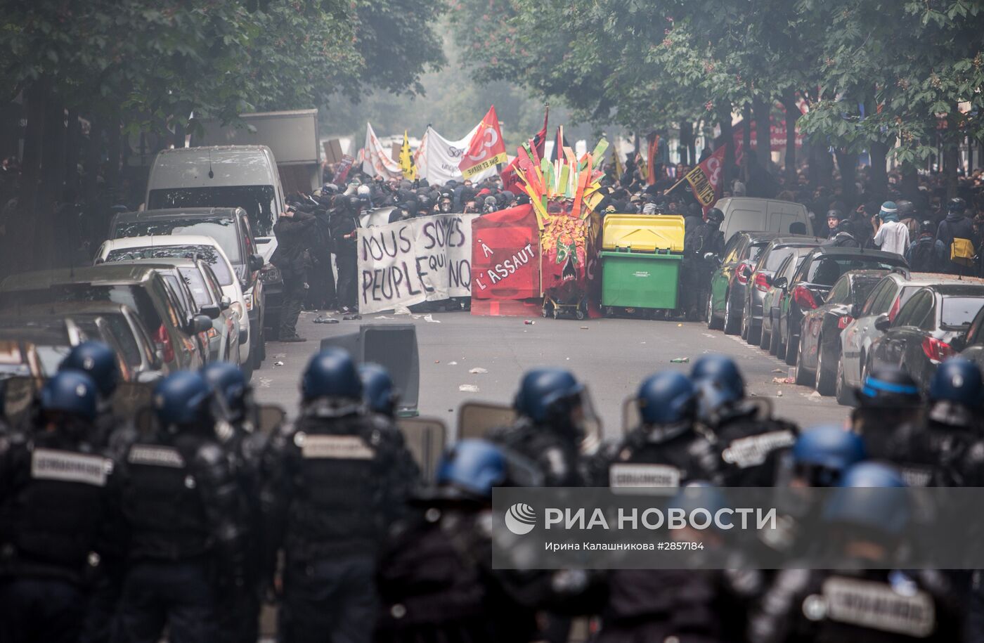 Акция протеста профсоюзов в Париже