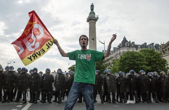 Акция протеста профсоюзов в Париже