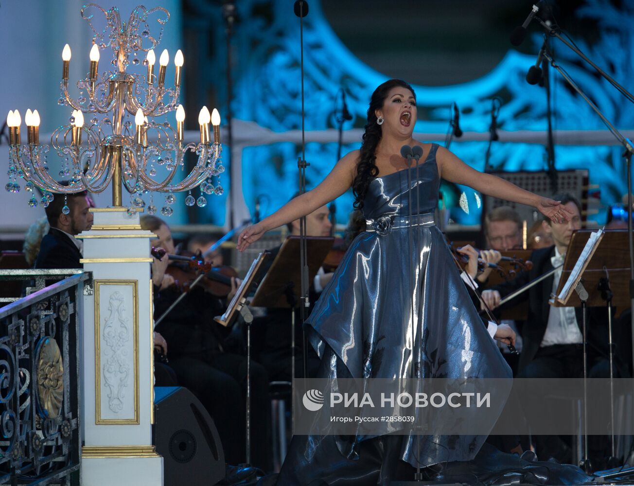 Гала-концерт "Классика на Дворцовой" в Санкт-Петербурге