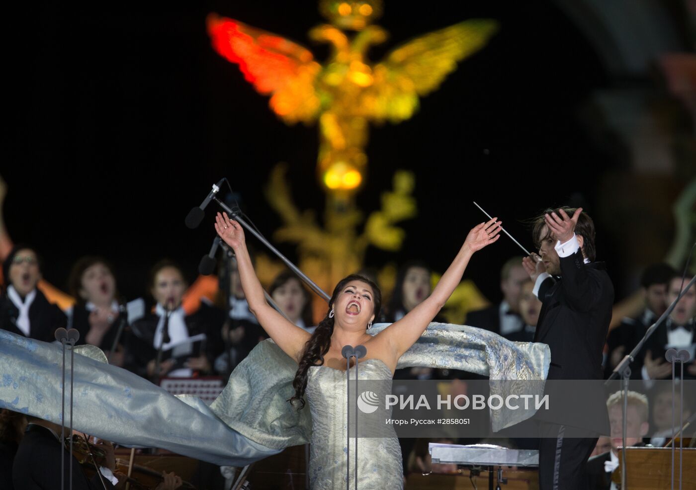 Гала-концерт "Классика на Дворцовой" в Санкт-Петербурге