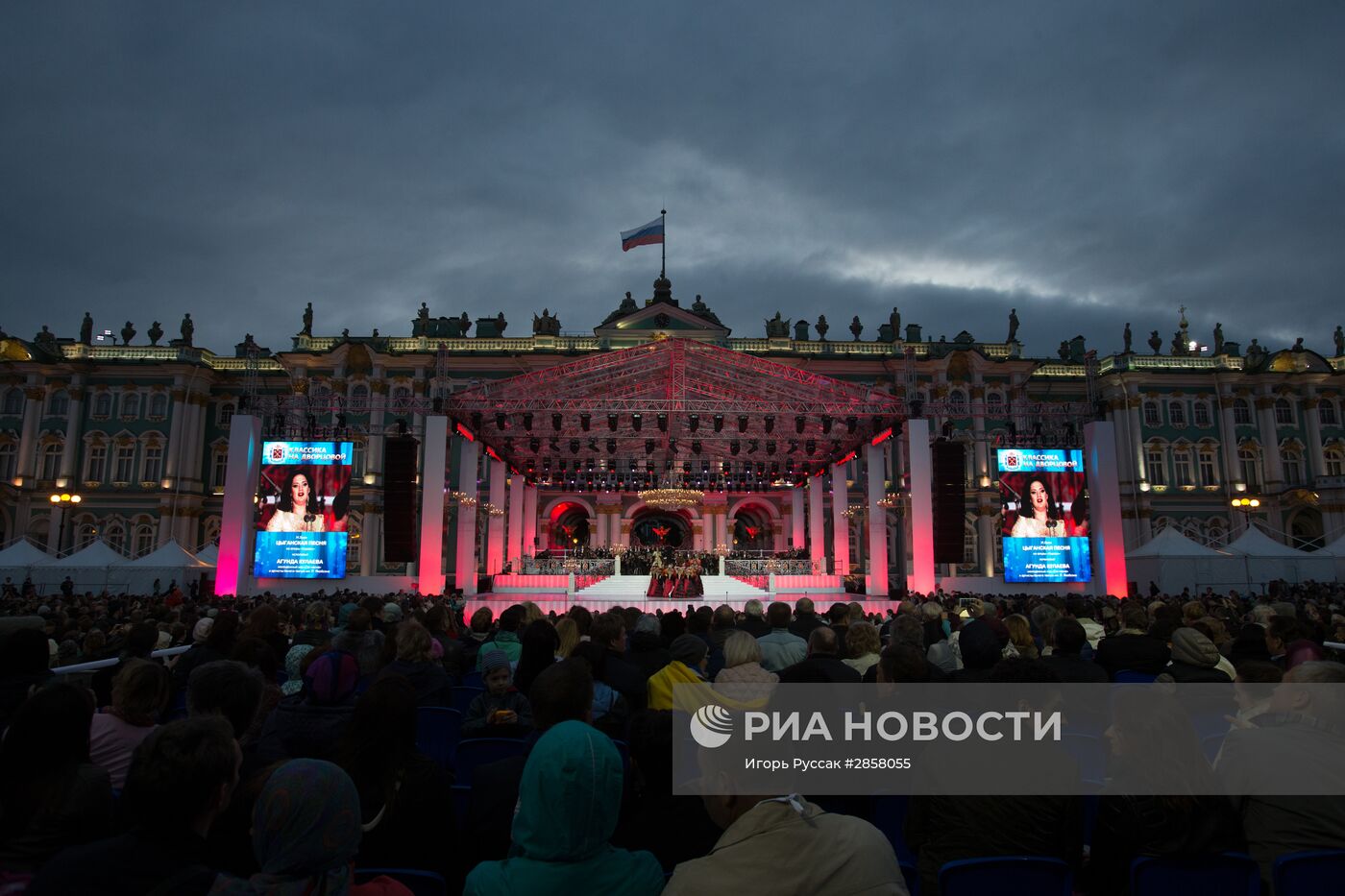 Гала-концерт "Классика на Дворцовой" в Санкт-Петербурге