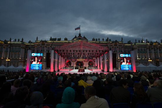 Гала-концерт "Классика на Дворцовой" в Санкт-Петербурге