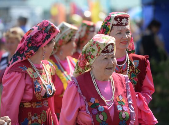 Праздник "Сабантуй" в городах России