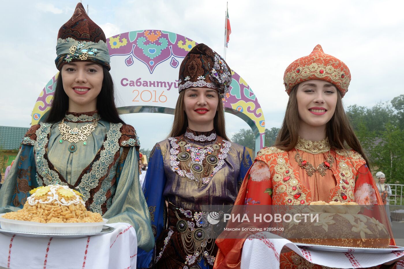 Праздник "Сабантуй" в городах России