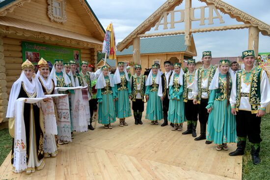 Праздник "Сабантуй" в городах России