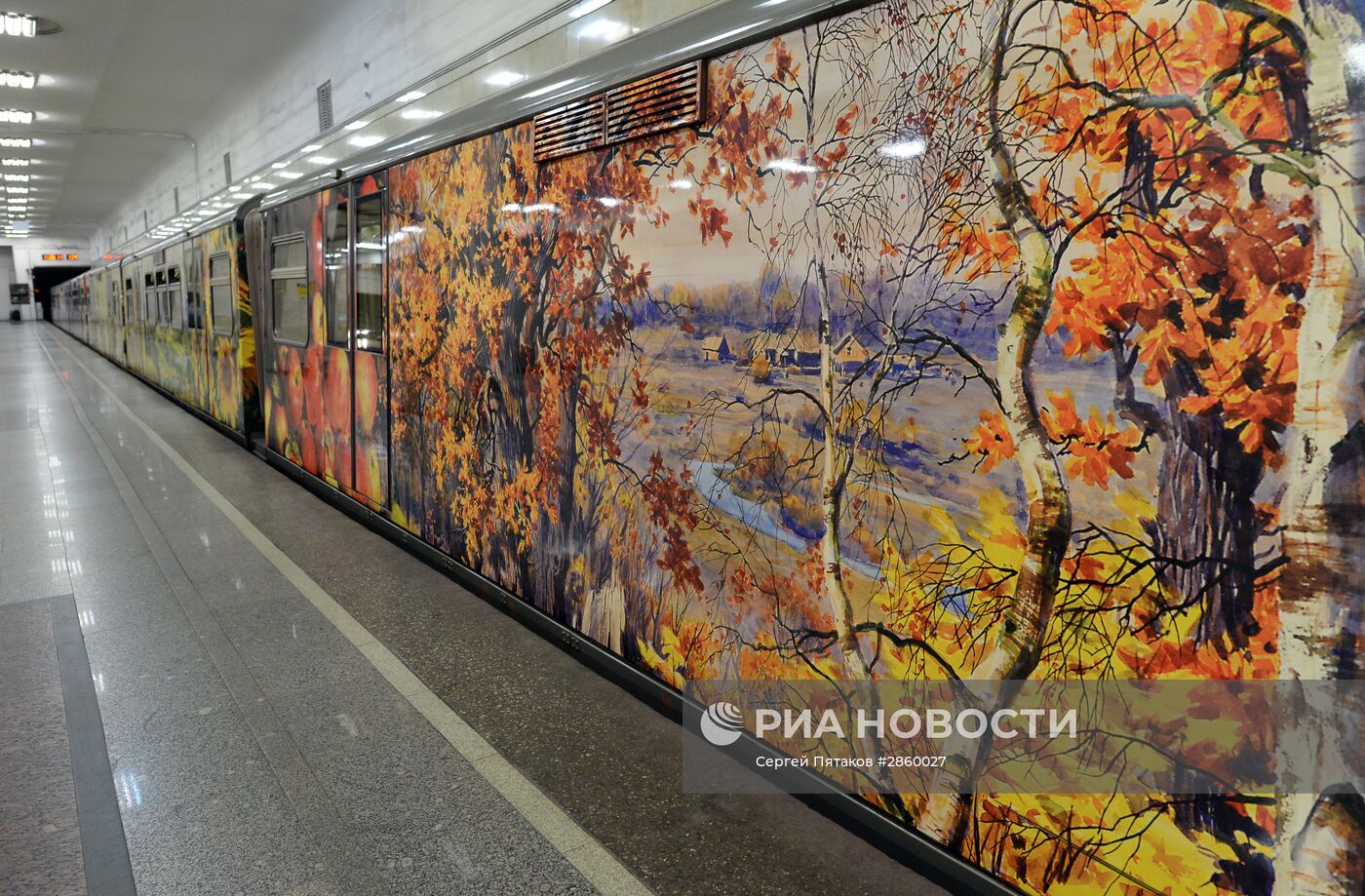 Запуск поезда "Акварель" с обновлённой экспозицией "Мастера Строгановской школы"