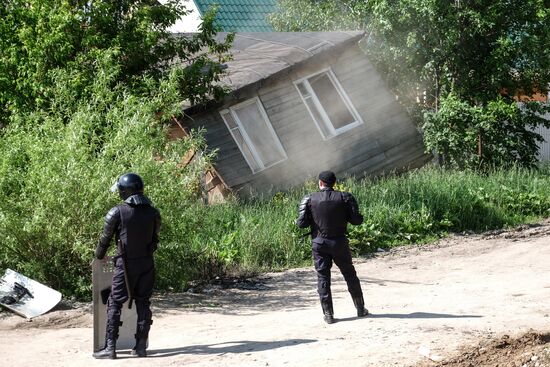 Снос незаконных построек в поселке Плеханово