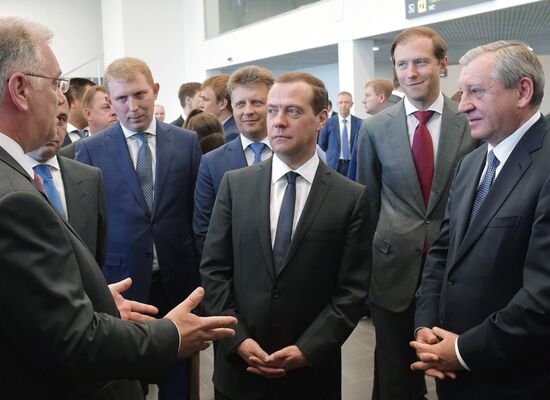 Премьер-министр РФ Д. Медведев посетил новый международный аэропорт в Жуковском