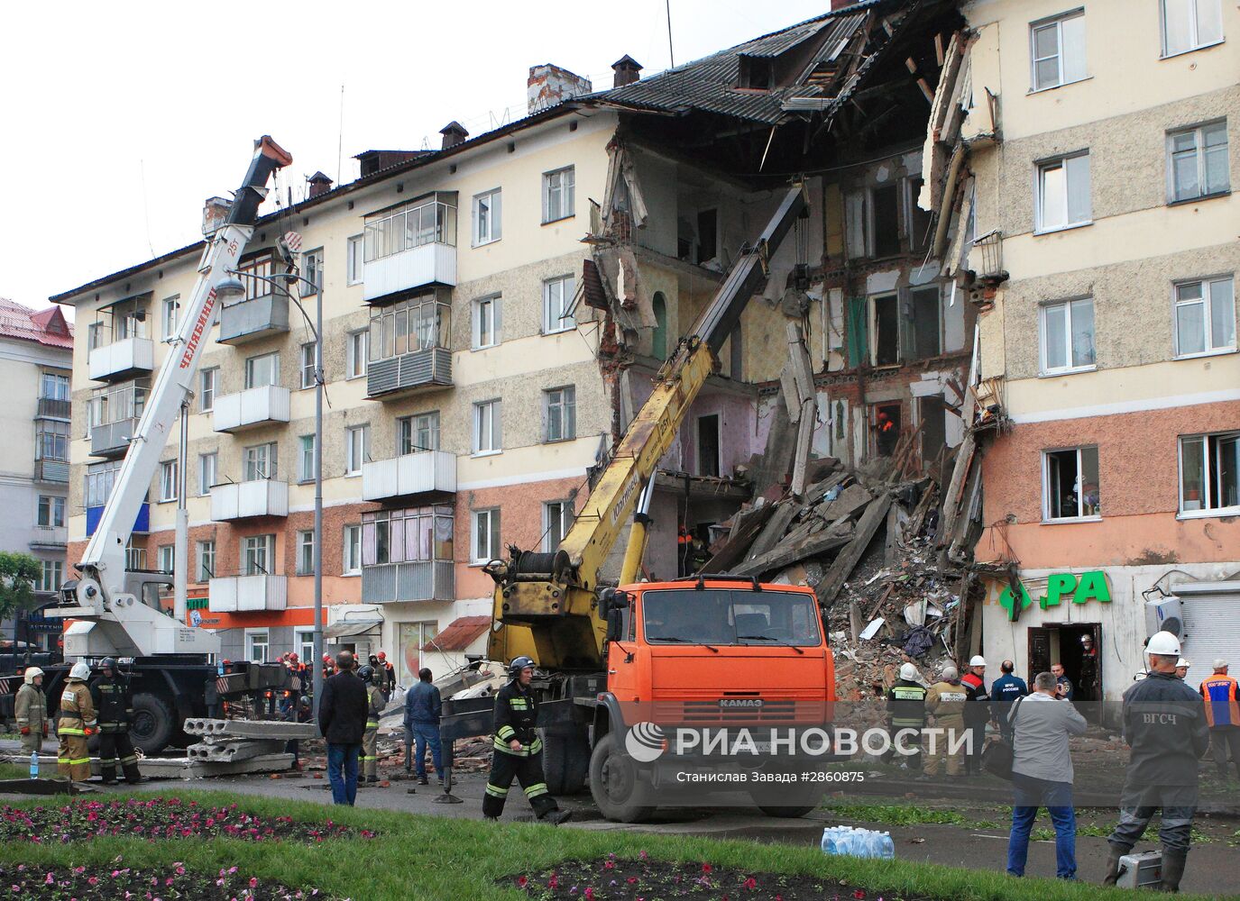 Обрушение подъезда пятиэтажного жилого дома в Междуреченске