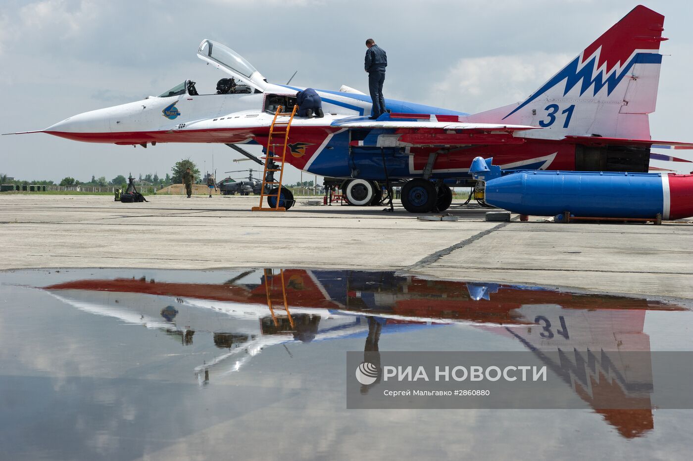 Подготовка к Всероссийским соревнованиям военных летчиков "Авиадартс-2016" в Крыму