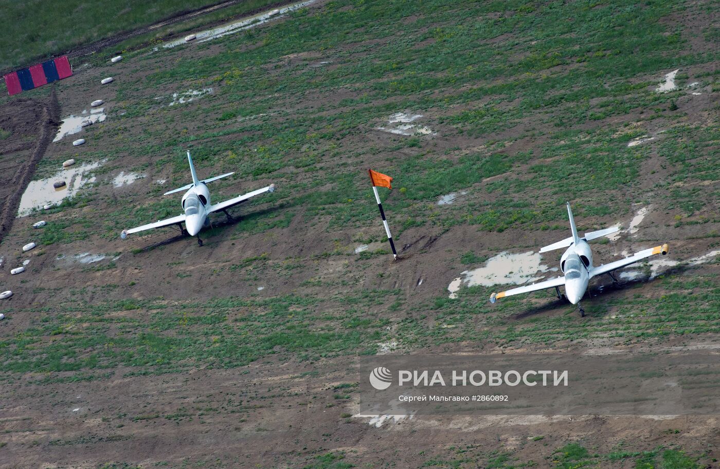Подготовка к Всероссийским соревнованиям военных летчиков "Авиадартс-2016" в Крыму