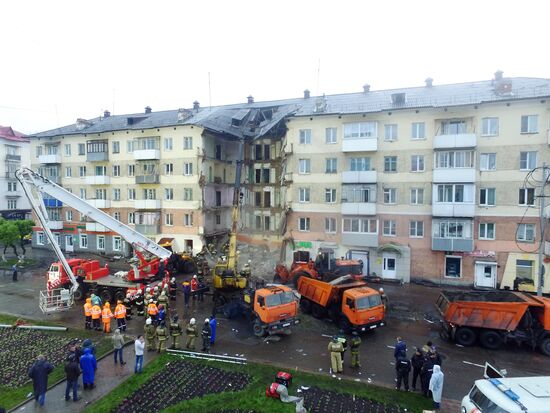 Спасатели завершили аварийно-спасательные работы на месте обрушения в Междуреченске