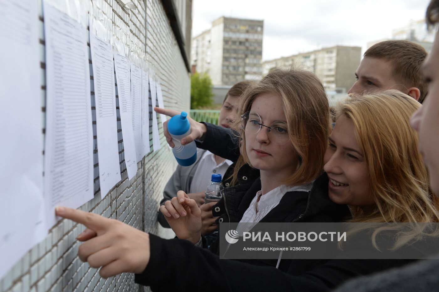 Сдача ЕГЭ по математике в школах России