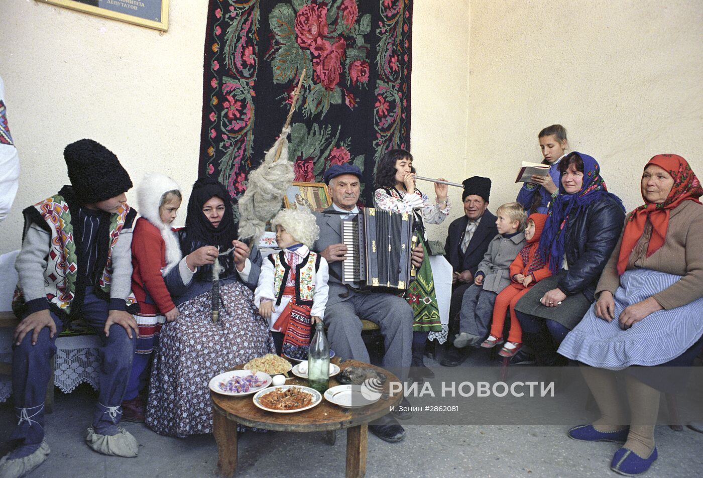 Посиделки в молдавском селе