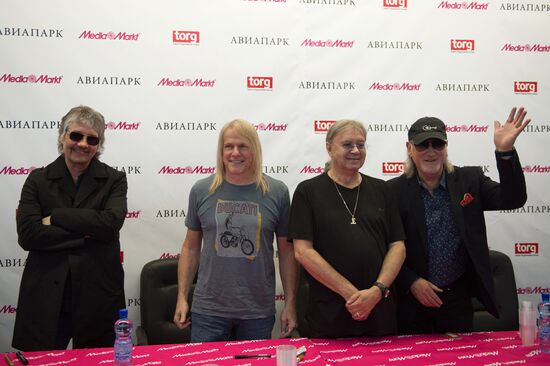 Автограф-сессия группы Deep Purple