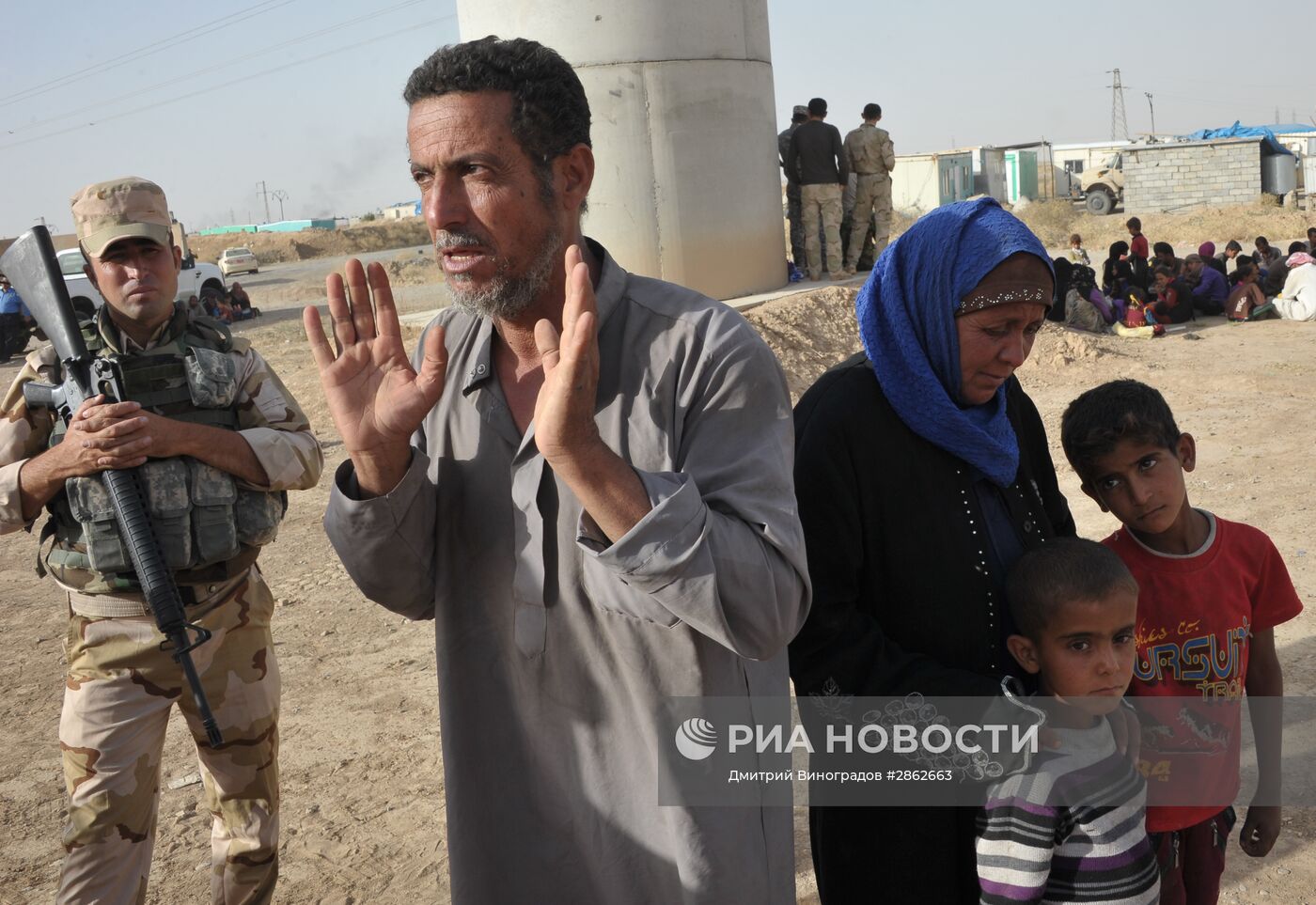 Беженцы с территории ИГ в районе города Киркук в Ираке