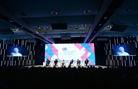 Форум "Новая эпоха журналистики: прощание с мейнстримом". День второй