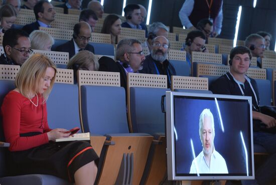 Форум "Новая эпоха журналистики: прощание с мейнстримом". День второй