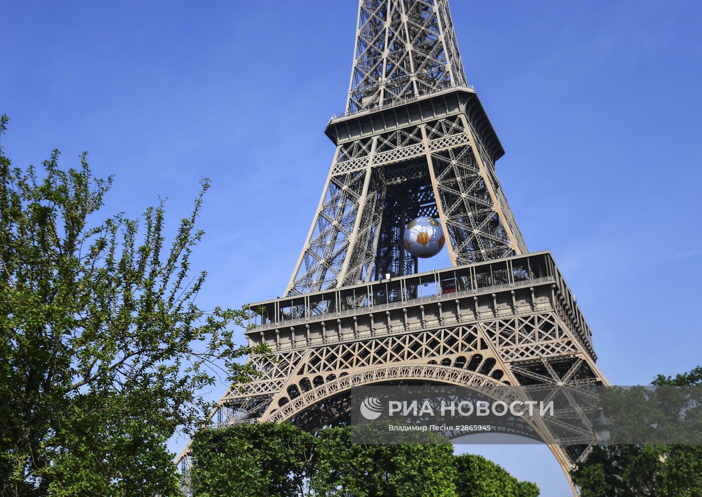 Подготовка к чемпионату Европы по футболу в Париже