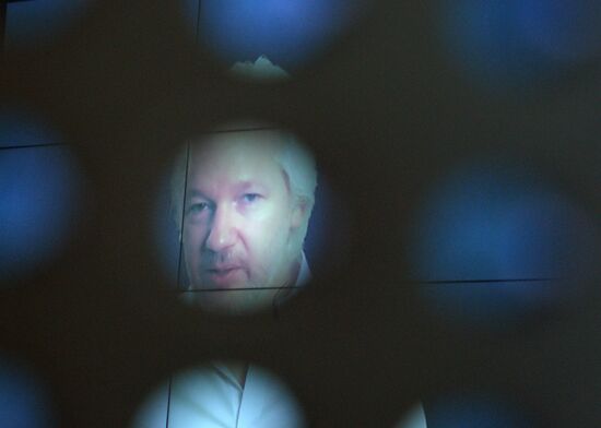 Форум "Новая эпоха журналистики: прощание с мейнстримом". День второй