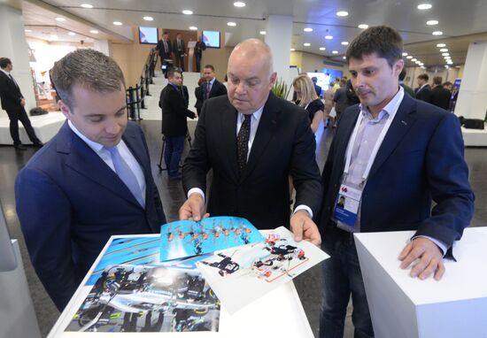 Форум "Новая эпоха журналистики: прощание с мейнстримом". День второй