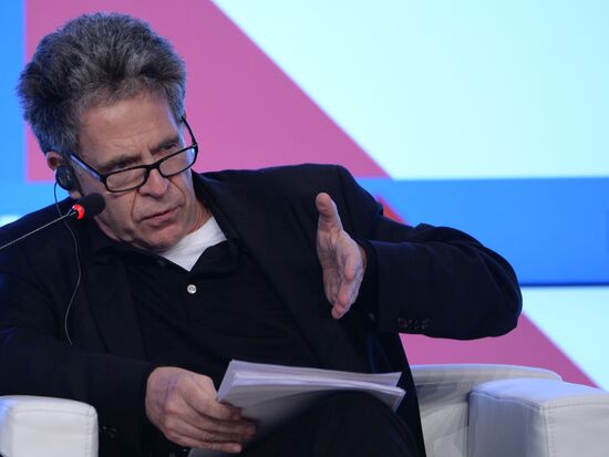 Форум "Новая эпоха журналистики: прощание с мейнстримом". День второй