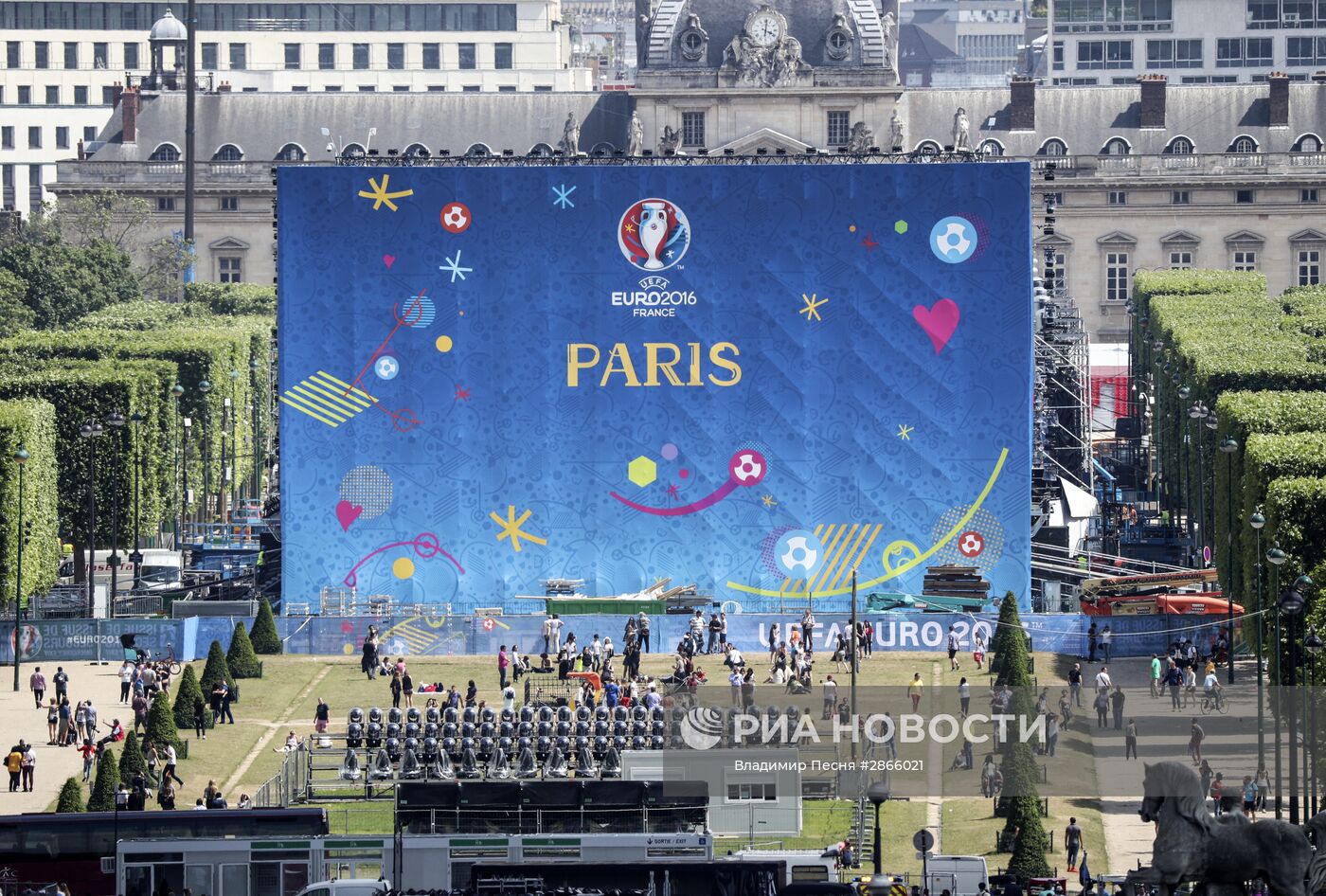 Подготовка к чемпионату Европы по футболу в Париже